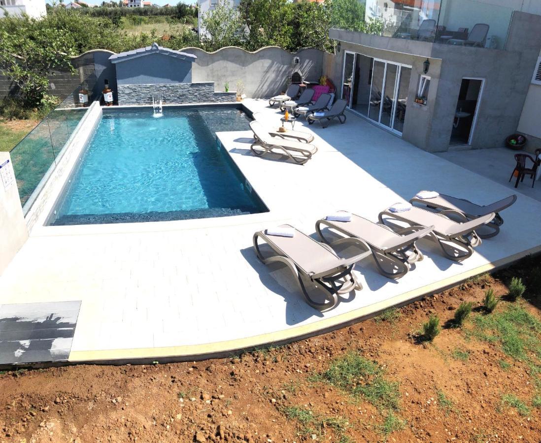 Croliday Apartment With Pool Nin Врси Екстер'єр фото